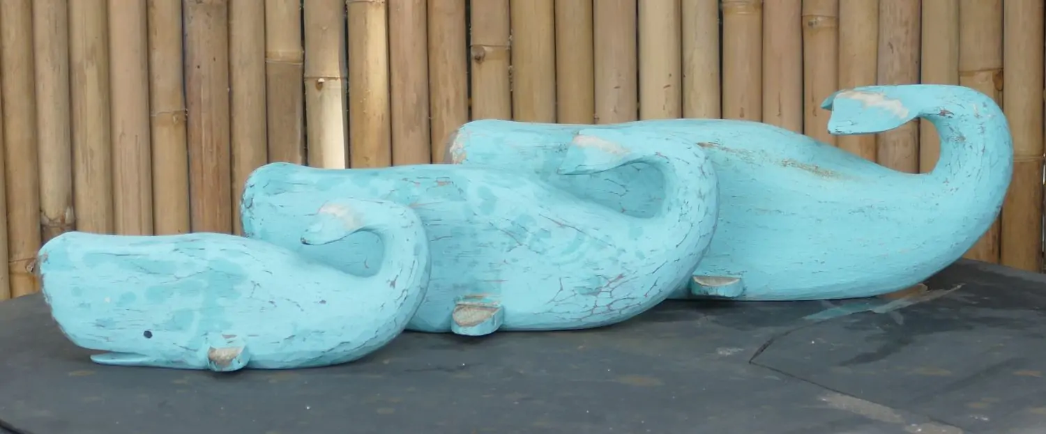  Product image 4 of the product “Whale, wood in turquise. Set of 3; Size L: 48x20x22cm H, Size M:38x18x18cm H, Size S: 30x12x13cm H. ”